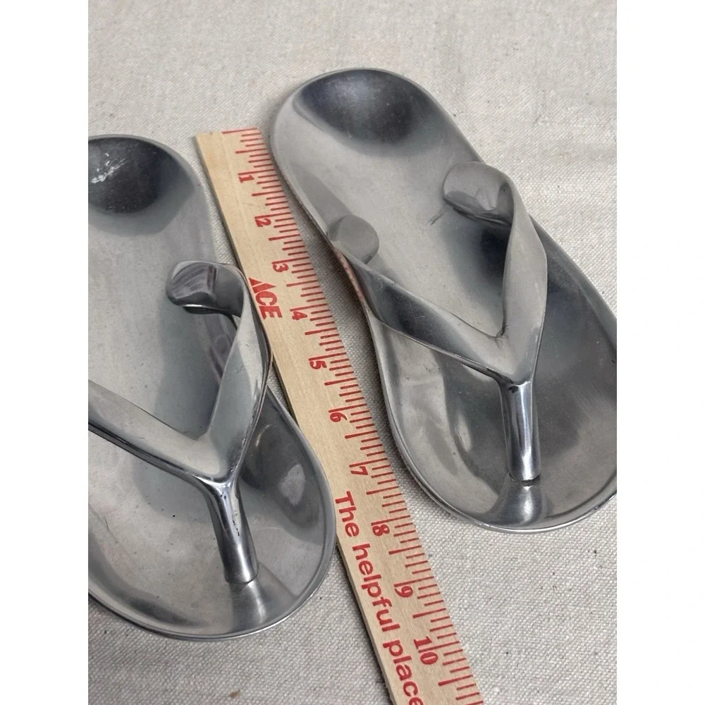SET (2) METAL ALUMINUM FLIP FLOP SANDALS‎ BEACH TRAYS CAPE CRAFTSMEN